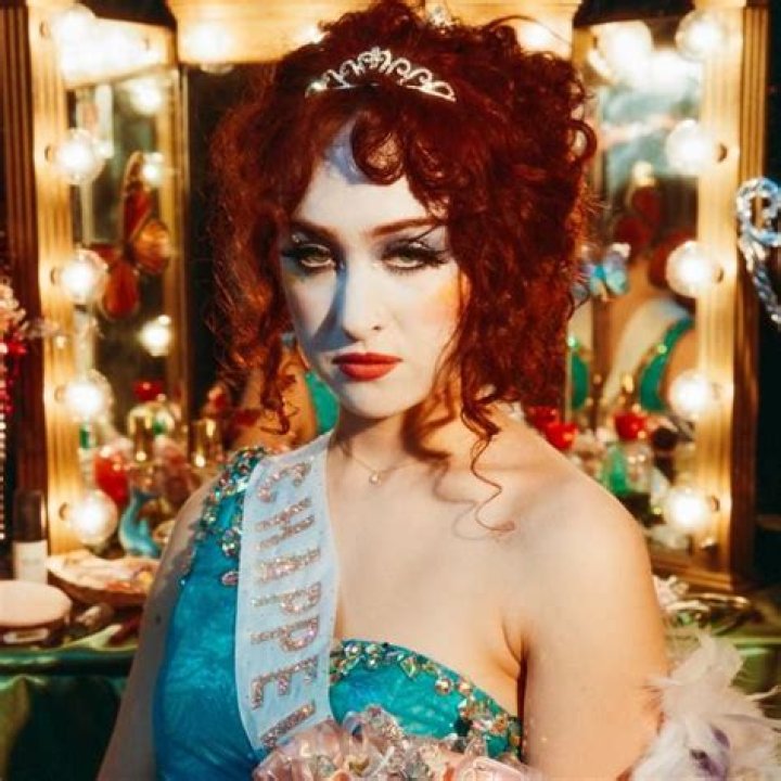 Fame Dee Siren net worth and salary estimation Feb, 2024
