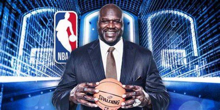 Shaquille O'Neal and Nicole Alexander Height Difference Hall of Fame